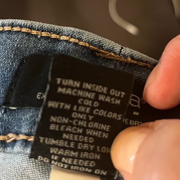 Lane Bryan Venezia Embroidered High Rise Medium Wash Blue Jeans. Size 18 - Picture 7 of 14